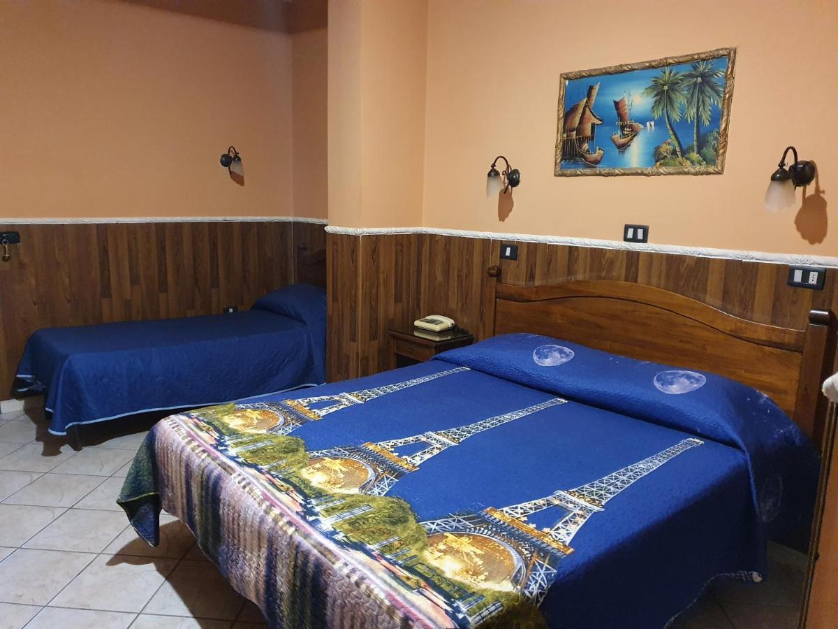 Hotel Caribe Казальнуово-ди- Наполи Экстерьер фото