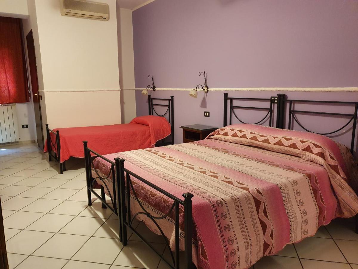 Hotel Caribe Казальнуово-ди- Наполи Экстерьер фото