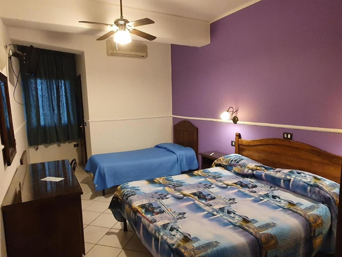 Hotel Caribe Казальнуово-ди- Наполи Экстерьер фото